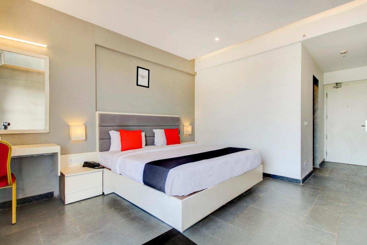 Capital O 77219 Hotel Dwarwata Dharwad Exterior photo